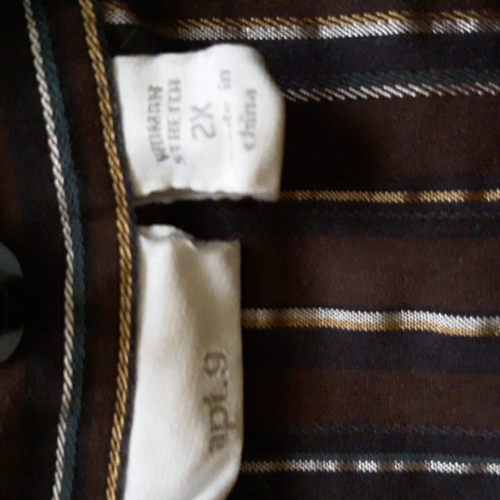 Apt 9 striped Top - Picture 3 of 7